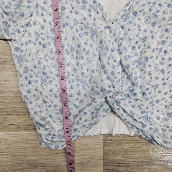 Abercrombie & Fitch Womens White Blue Floral Crop Top Small Flutter Sleeves - Picture 5 of 6